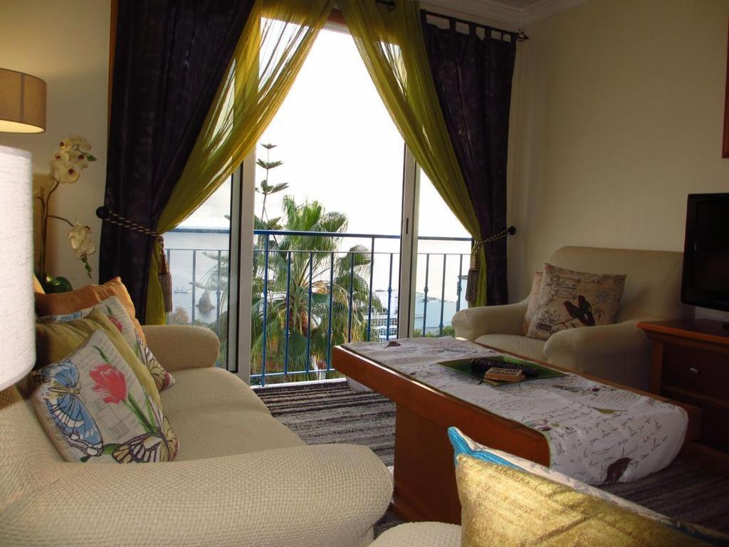 Acqua Marina Appartement Funchal  Buitenkant foto
